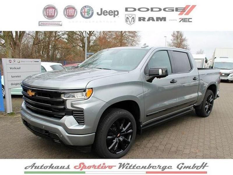 Sterling grey Gebraucht 2025 Chevrolet Silverado SUV | 82.980 € (Teuer) - Bild 1/4