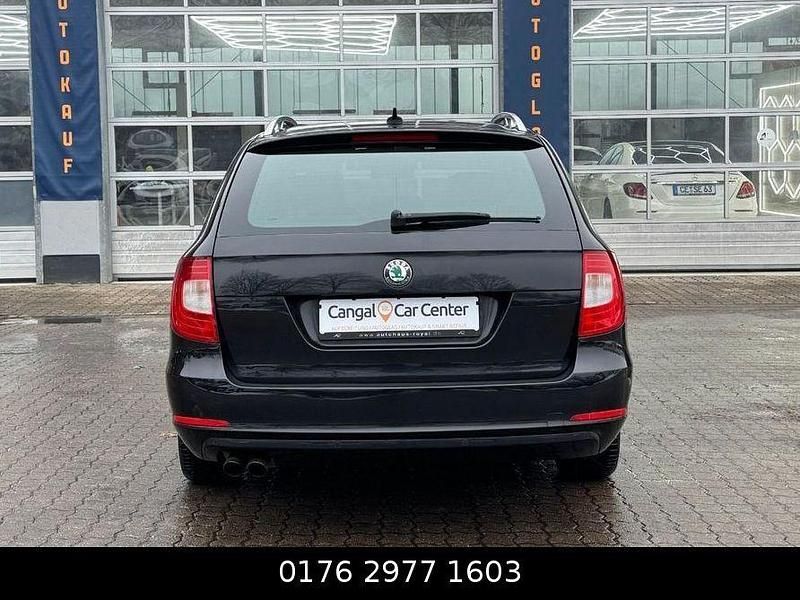 Gebraucht Skoda Superb Elegance 160 PS (117 kW) 2010 Schwarz Kombi