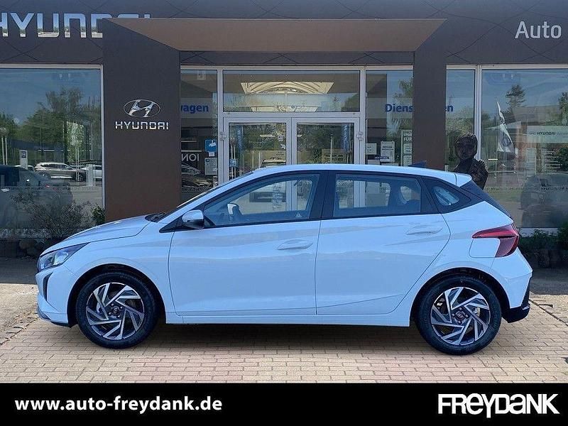 Neu Hyundai i20 Trend 101 PS (74 kW) 2025 Atlas white