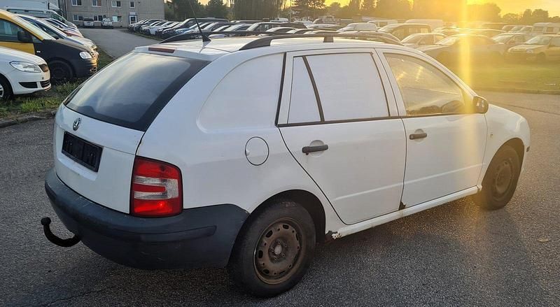 Gebraucht Skoda Fabia 64 PS (47 kW) 2004 Weiß Kleinwagen