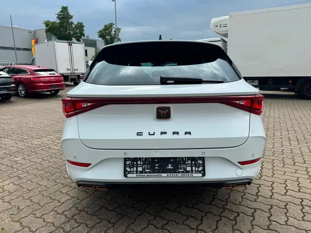 Gebraucht Cupra Leon VZ 245 PS (180 kW) 2022 Weiß Limousine