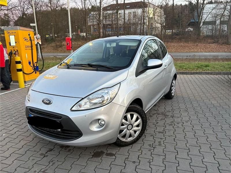 Gebraucht Ford Ka Titanium 69 PS (50 kW) 2014 Silber Kleinwagen