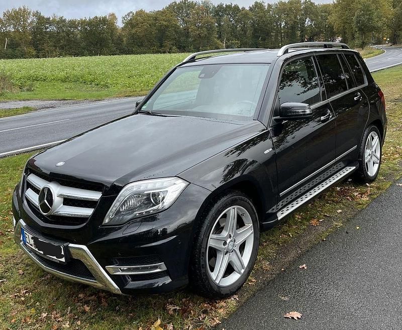 Schwarz Gebraucht 2015 Mercedes GLK220 SUV | 17.500 € (Fairer Preis) - Bild 1/4