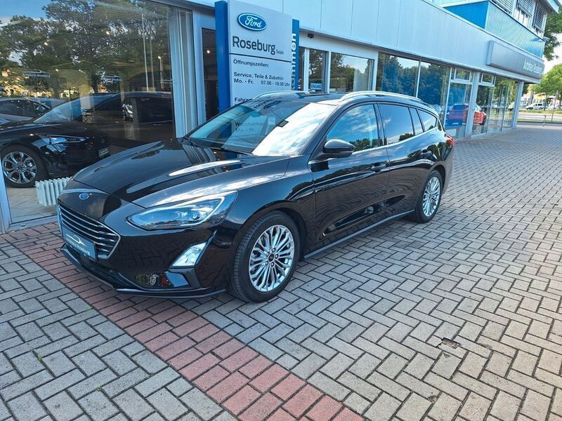 Schwarz Gebraucht 2020 Ford Focus Titanium X Limousine | 18.690 € (Fairer Preis) - Bild 1/4