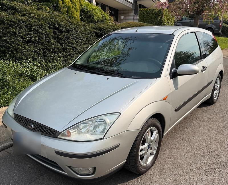 Usata Ford Focus 101 CV (74 kW) 2004 Argento Utilitaria