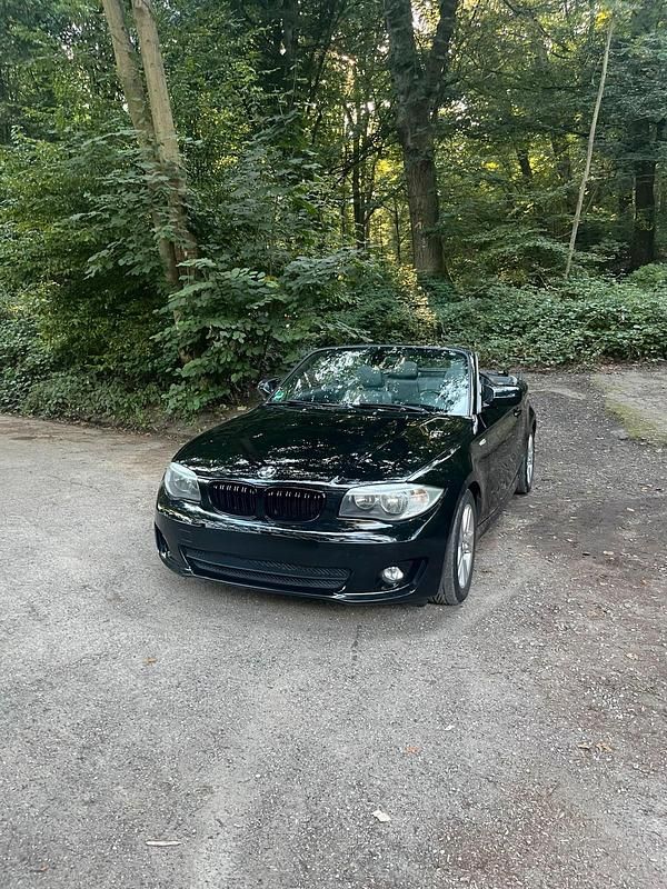 Schwarz Gebraucht 2012 BMW 118 Cabriolet Cabrio | 3.799 € (Guter Preis) - Bild 1/4