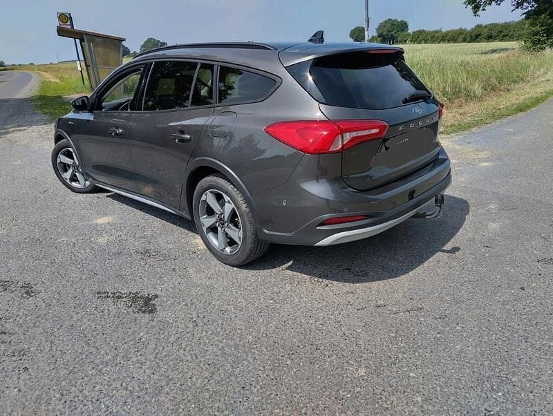 Second-hand Ford Focus Active 150 CP (110 kW) 2019 Andere farben Break