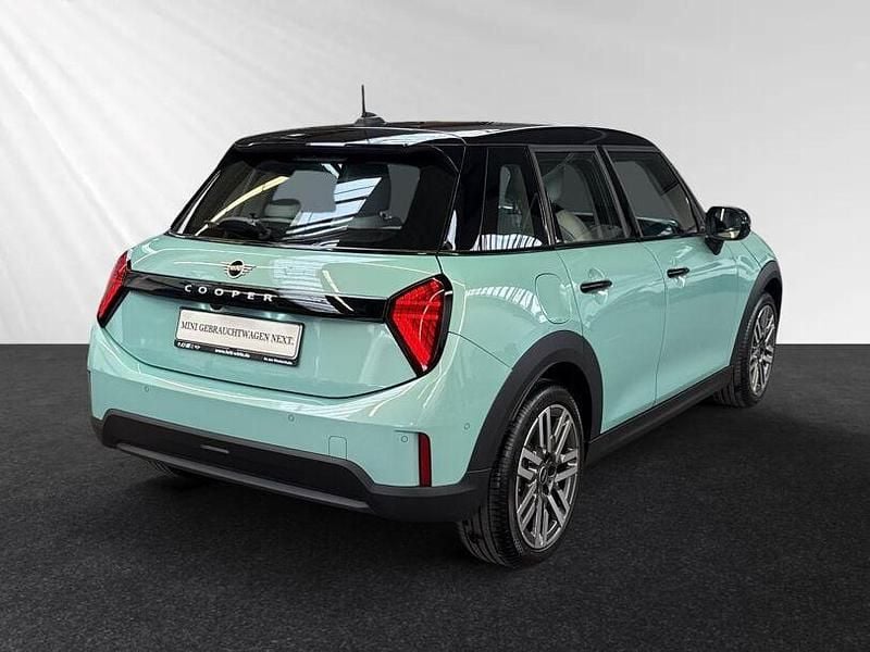 Gebraucht Mini Cooper 114 kW (156 PS) 2025 Ocean wave green Kleinwagen