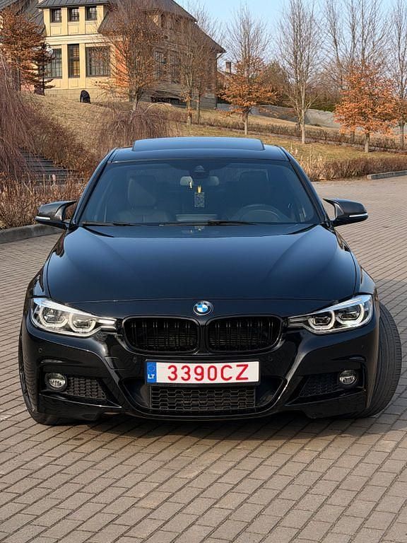 Gebraucht BMW 320 M Sport 190 PS (139 kW) 2017 Schwarz Limousine