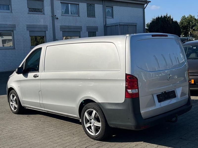 Gebraucht Mercedes Vito 136 PS (100 kW) 2020 Silber Van