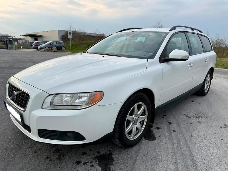 Gebraucht Volvo V70 185 PS (136 kW) 2007 Weiß Kombi