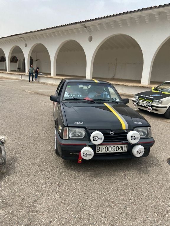 Gebraucht Opel Ascona 177 PS (130 kW) 1987 Schwarz Limousine