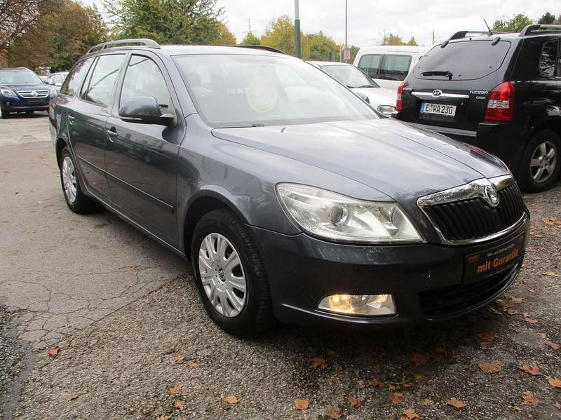 Grau Gebraucht 2009 Skoda Octavia Ambiente Kombi | 4.450 € (Fairer Preis) - Bild 1/4