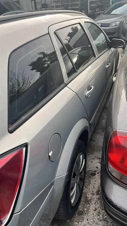 Gebraucht Opel Astra 125 PS (91 kW) 2005 Grau Limousine
