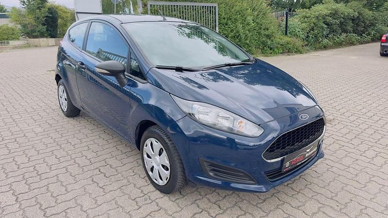 Blau Gebraucht 2016 Ford Fiesta Ambiente Kleinwagen | 3.899 € (Fairer Preis) - Bild 1/4