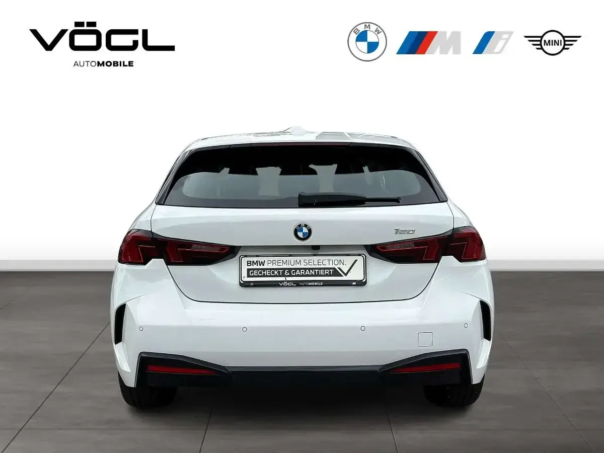 Gebraucht BMW 120 156 PS (114 kW) 2025 Alpinweiß uni Kleinwagen