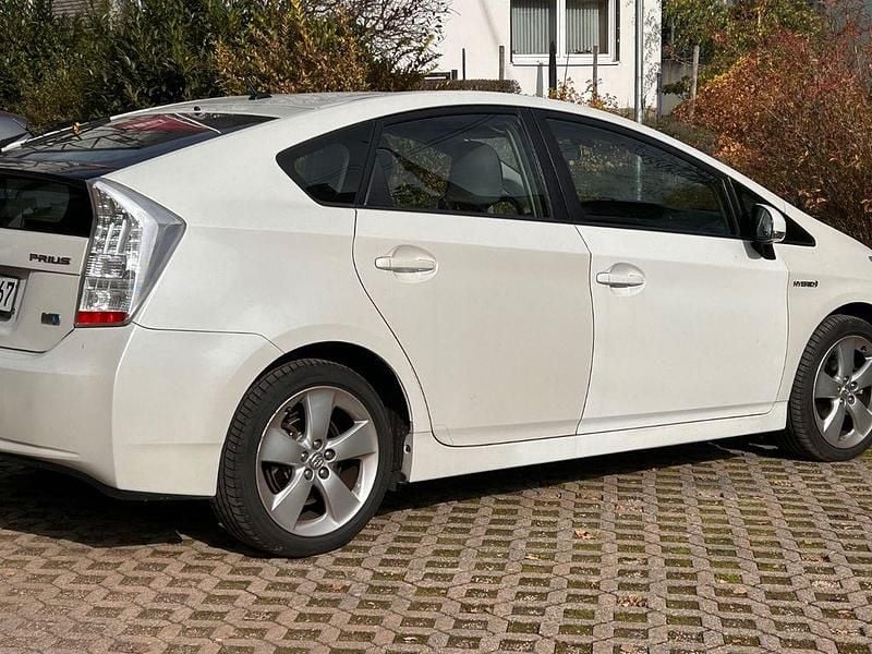 Weiß Gebraucht 2010 Toyota Prius Kleinwagen | 6.500 € (Guter Preis) - Bild 1/4