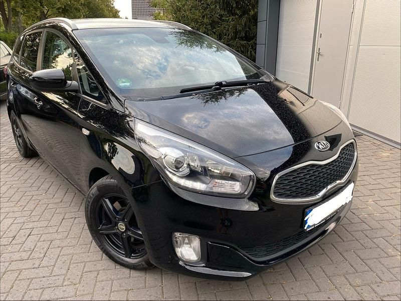 Schwarz Gebraucht 2014 Kia Carens Van / Kleinbus | 6.600 € (Fairer Preis) - Bild 1/4