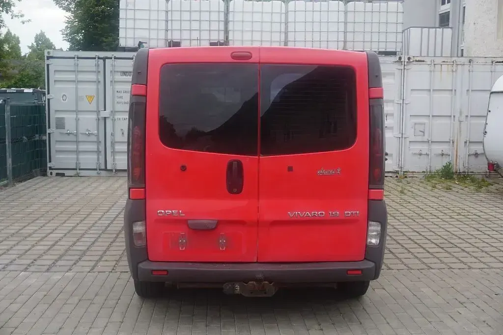 Gebraucht Opel Vivaro 101 PS (74 kW) 2003 Rot Van / Kleinbus
