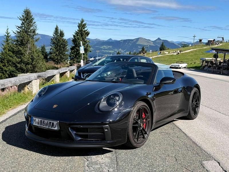 Schwarz Gebraucht 2024 Porsche 911 Carrera GTS Cabrio | 168.900 € (Fairer Preis) - Bild 1/4