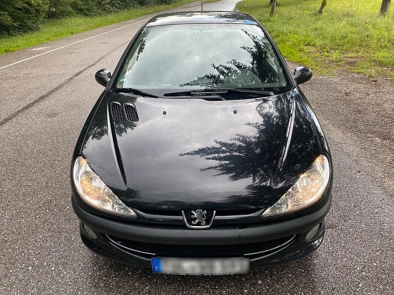 Schwarz Gebraucht 2008 Peugeot 206 Kleinwagen | 750 € (Etwas zu teuer) - Bild 1/4