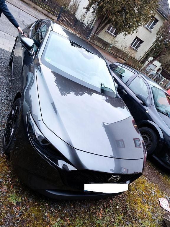 Grau Gebraucht 2024 Mazda 3 Exclusive Limousine | 26.600 € (Guter Preis) - Bild 1/4