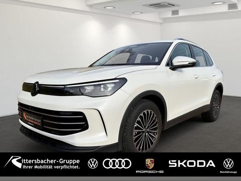 Oryxweiß perlmutteffekt Gebraucht 2025 VW Tiguan Elegance SUV | 42.650 € (Etwas zu teuer) - Bild 1/4