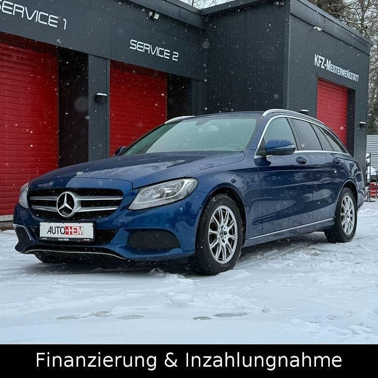 Gebraucht Mercedes C180 Business 156 PS (114 kW) 2017 Blau Limousine