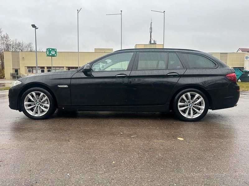 Gebraucht BMW 530 258 PS (189 kW) 2015 Schwarz Kombi