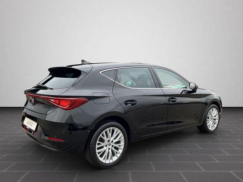 Gebraucht Seat Leon XCELLENCE 190 PS (139 kW) 2022 Midnight schwarz metallic (metallic) Limousine