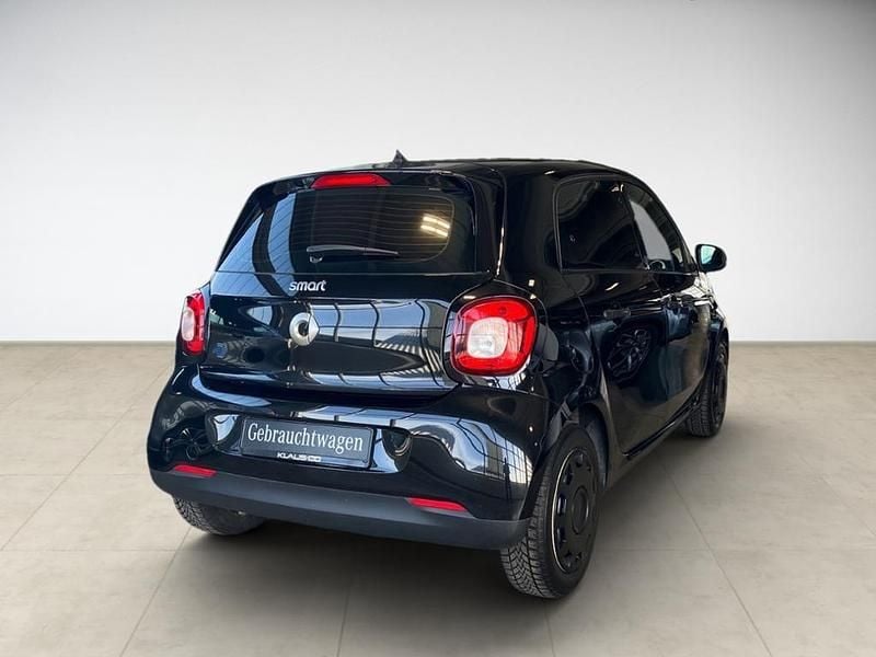 Gebraucht Smart ForFour Electric Drive 60 kW (82 PS) 2021 Karosserie in black Limousine