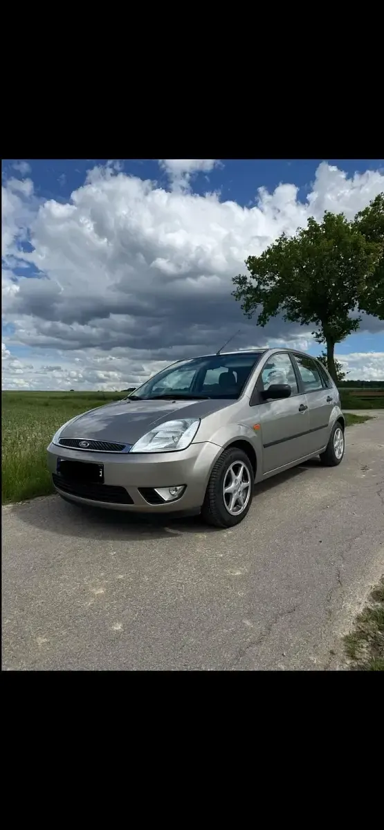 Gebraucht Ford Fiesta Ghia 70 PS (51 kW) 2003 Beige Kleinwagen