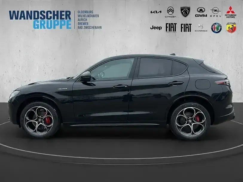 Gebraucht Alfa Romeo Stelvio Veloce 280 PS (205 kW) 2025 Schwarzschwarz SUV