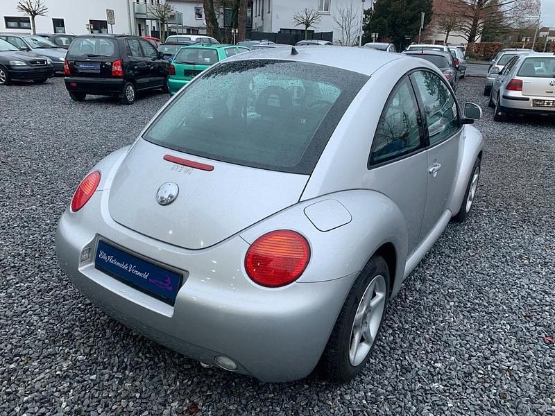 Gebraucht VW New Beetle 115 PS (84 kW) 2000 Silber Kleinwagen