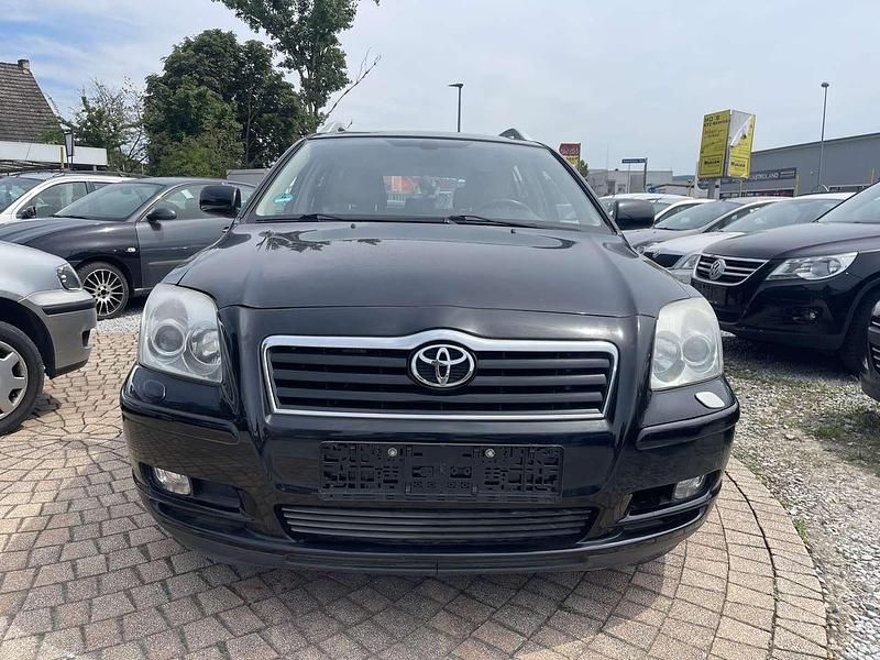 Black mica / ink Gebraucht 2004 Toyota Avensis Sol Kombi | 3.900 € (Fairer Preis) - Bild 1/4