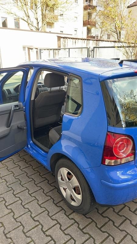 Second-hand VW Polo 75 CP (55 kW) 2009 Albastru Hatchback