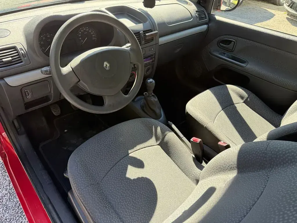 Gebraucht Renault Clio II Campus 58 PS (42 kW) 2009 Rot