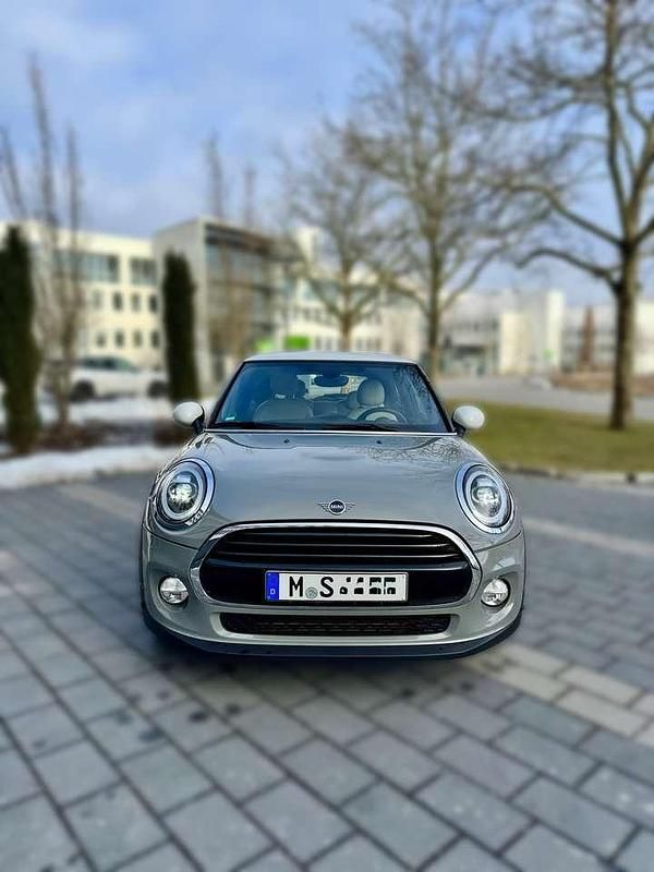 Gebraucht Mini Cooper 136 PS (100 kW) 2019 Grau Kleinwagen