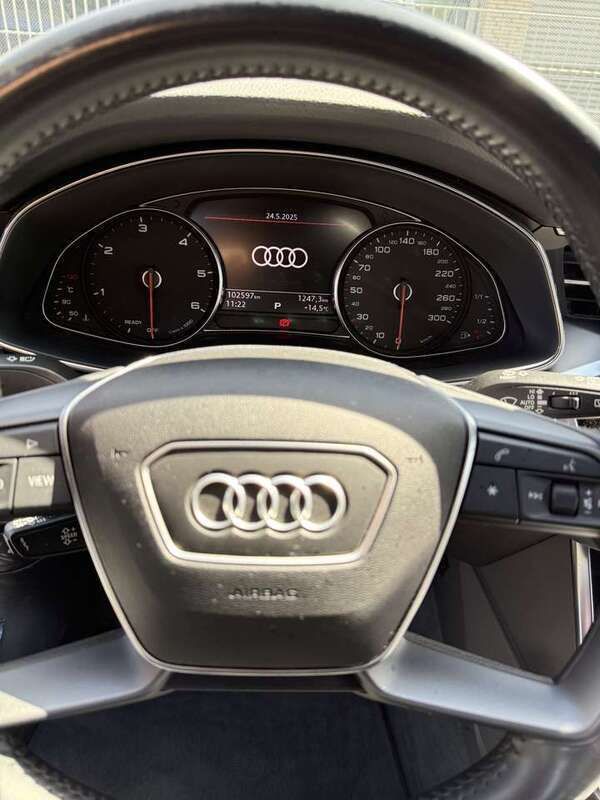 Grau Gebraucht 2019 Audi A6 Basis Kombi | 27.650 € (Teuer) - Bild 1/4