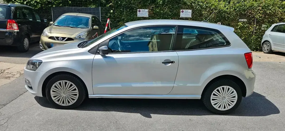 Gebraucht VW Polo 60 PS (44 kW) 2016 Silber Kleinwagen