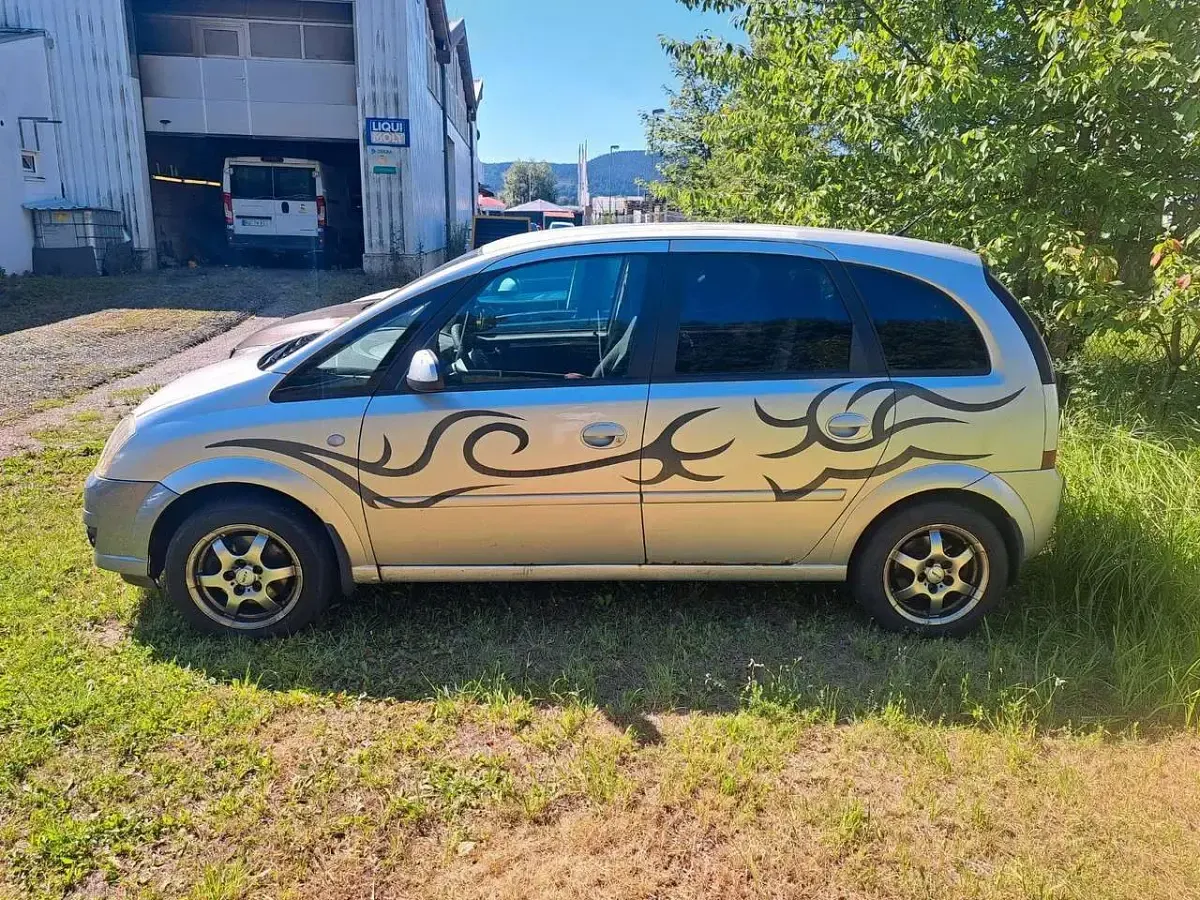 Gebraucht Opel Meriva 90 PS (66 kW) 2007 Starsilber iii m2 Van / Kleinbus