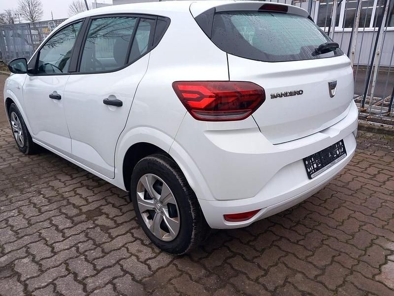 Gebraucht Dacia Sandero Essentiel 91 PS (66 kW) 2022 Weiss Kleinwagen