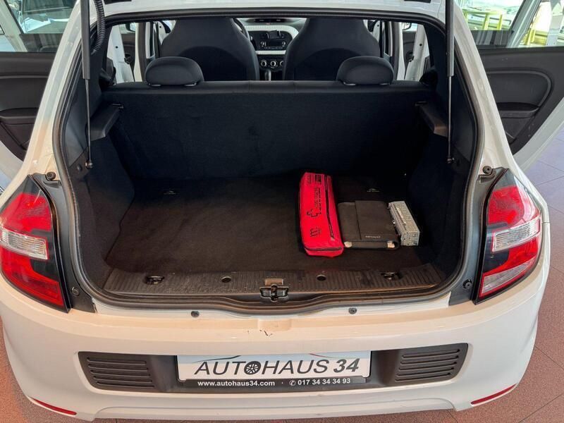 Gebraucht Renault Twingo Life 71 PS (52 kW) 2015 Weiß Kleinwagen