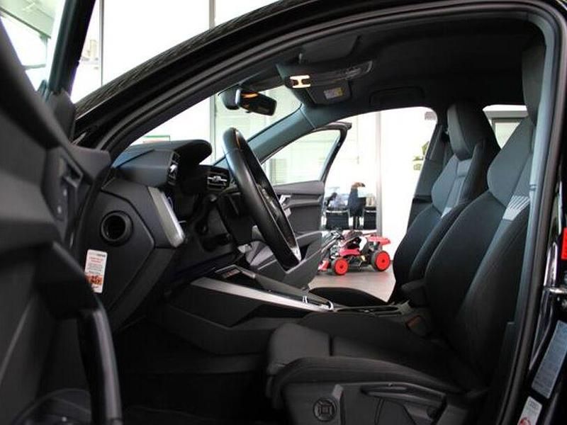 Gebraucht Audi A3 Sport 150 PS (110 kW) 2022 Schwarz Limousine