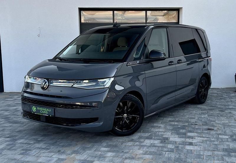 Gebraucht VW Multivan Edition 150 PS (110 kW) 2024 Pure grey Van