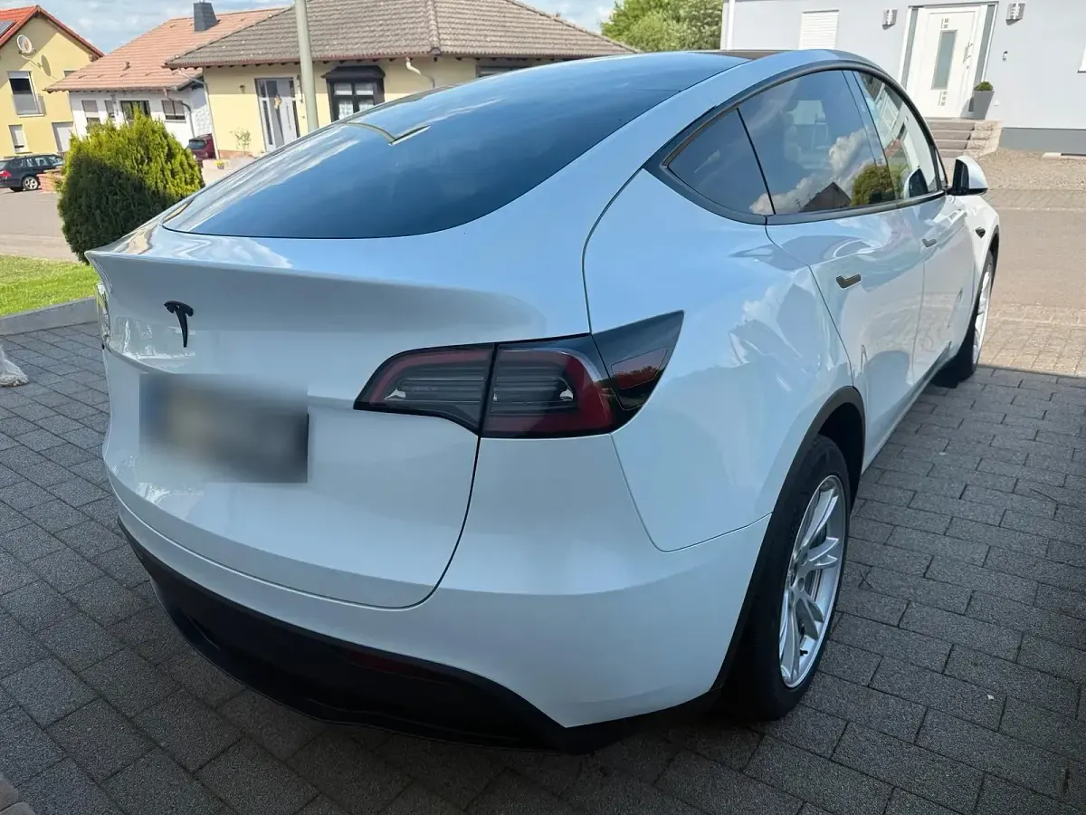 Gebraucht Tesla Model Y RWD 219 kW (299 PS) 2024 Weiß SUV