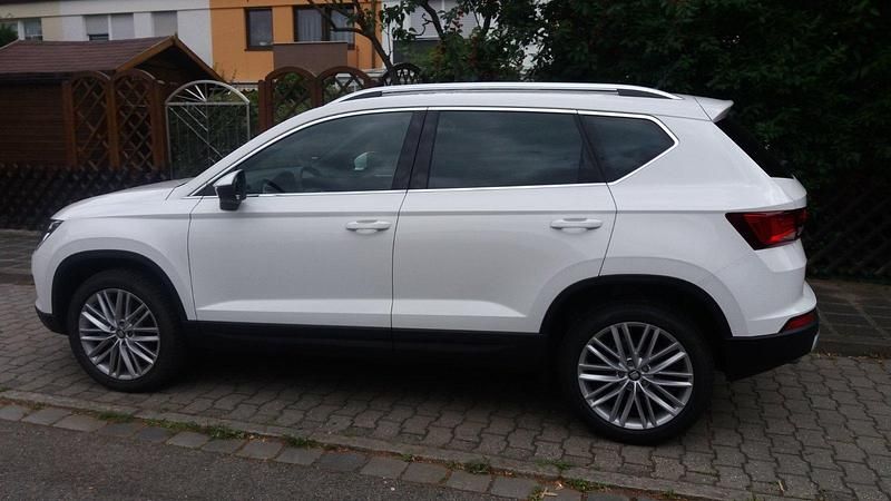 Weiß Gebraucht 2018 Seat Ateca XCELLENCE SUV | 17.900 € (Fairer Preis) - Bild 1/4