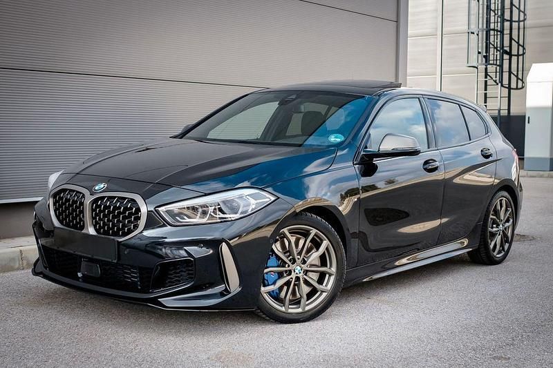 Schwarz Gebraucht 2024 BMW M135 Performance Kleinwagen | 37.990 € (Guter Preis) - Bild 1/4
