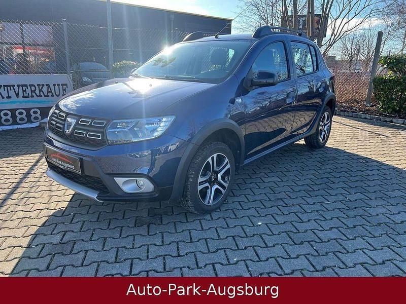 Gebraucht Dacia Sandero Celebration 90 PS (66 kW) 2019 Blau SUV