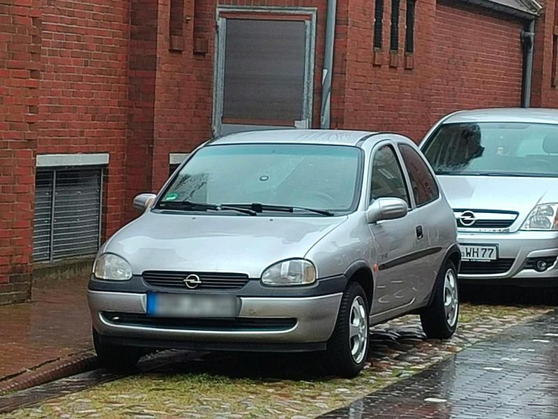Gebraucht Opel Corsa 65 PS (47 kW) 2000 Silber Kleinwagen